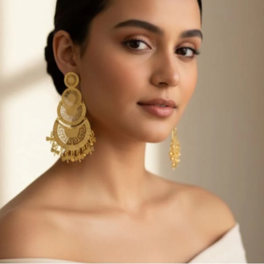 Butterflies mariachi dangles earrings in 18k of gold plate